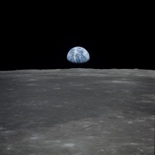 月から見える地球
